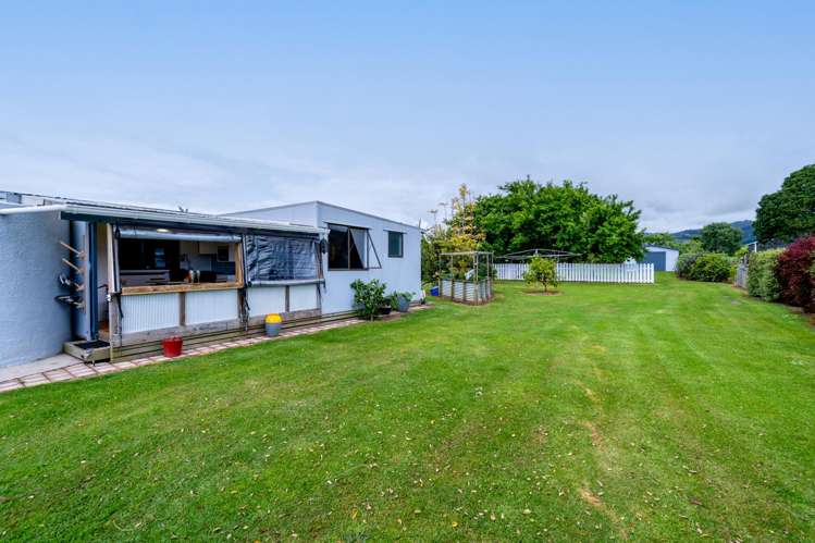 1335 East Coast Road Kaiaua_18