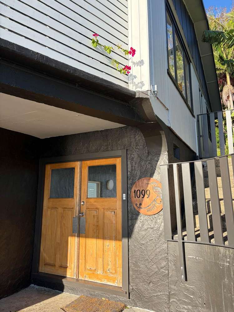 1099 Whangaparaoa Road Tindalls Beach_12