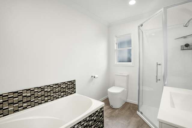 64 Russell Road Wainuiomata_3