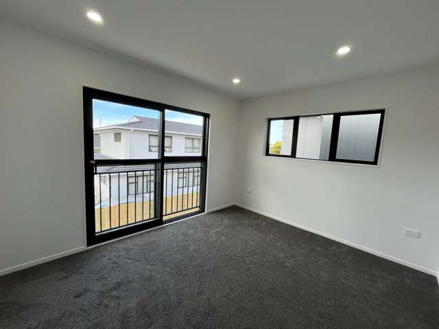 7D Chelburn Crescent Mangere East_3