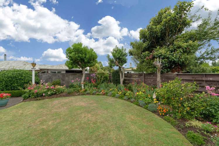 8 Sandringham Road Enderley_17