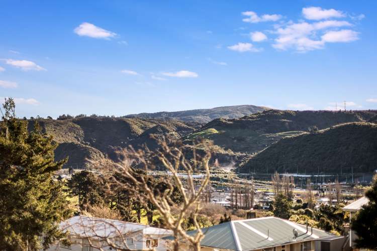 16 Manor Drive Stokes Valley_25