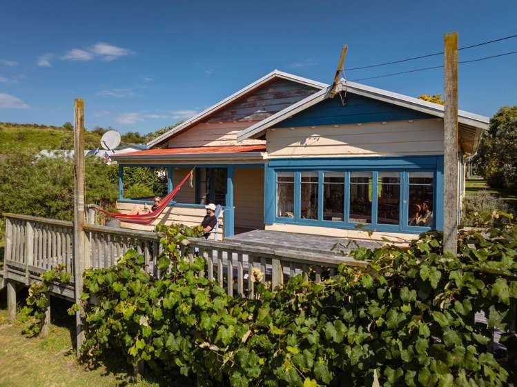 10 Church Road Maketu_22