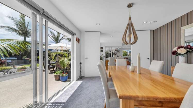 21 Constellation Avenue Beachlands_38