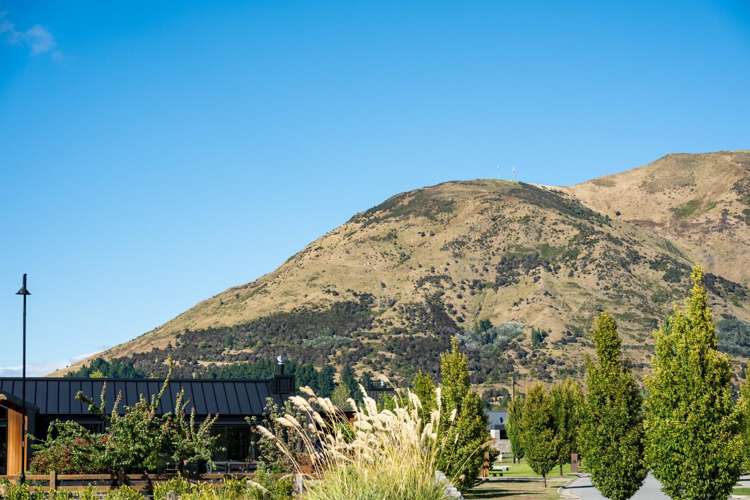 19 Deans Drive and 2 Marjon Drive Wanaka_9