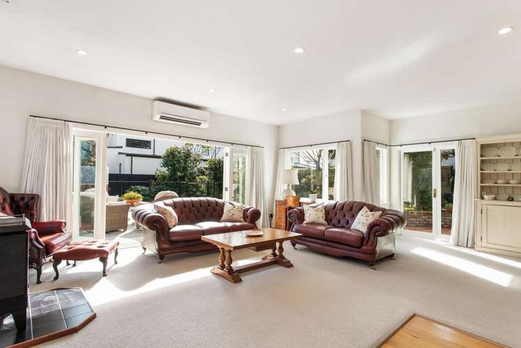 69 Office Road Merivale_3