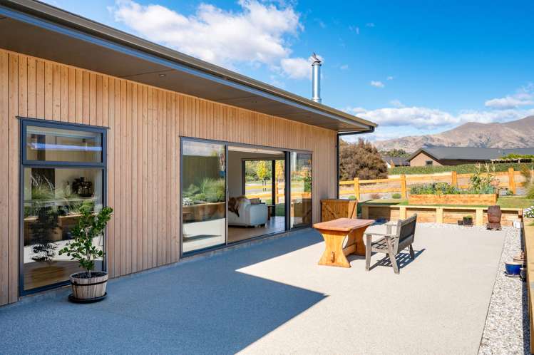 14 Pounamu Avenue Albert Town_17