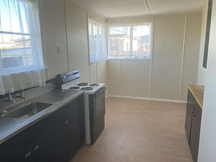 67 Tauhuri Street Manaia_7