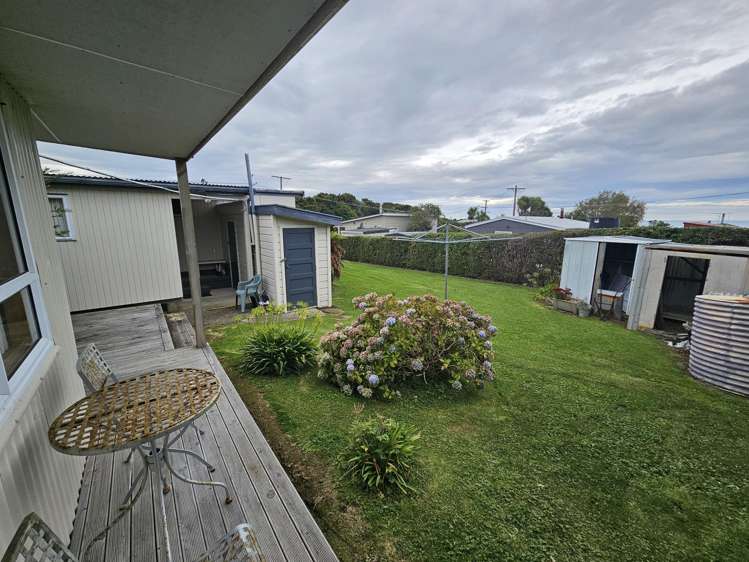 1 Ngaio Street Kaka Point_22