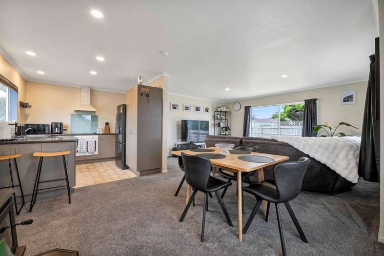 75 Tauhuri Street Manaia_10