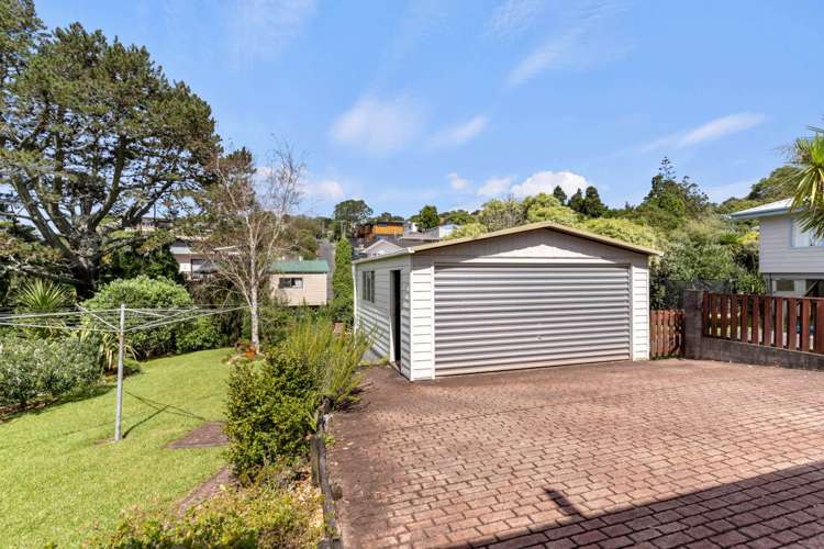 45 Fairmount Road Titirangi_12