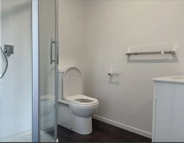 Room B 5/61 May Street Hamilton East_4