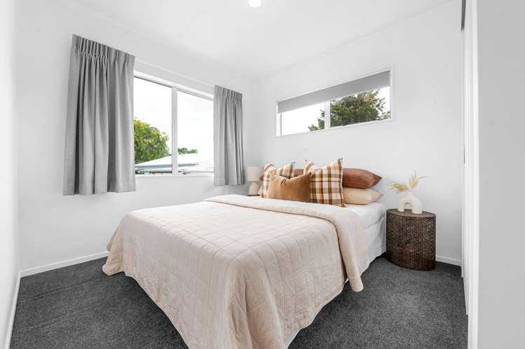 8b Huia Avenue Forest Lake_7