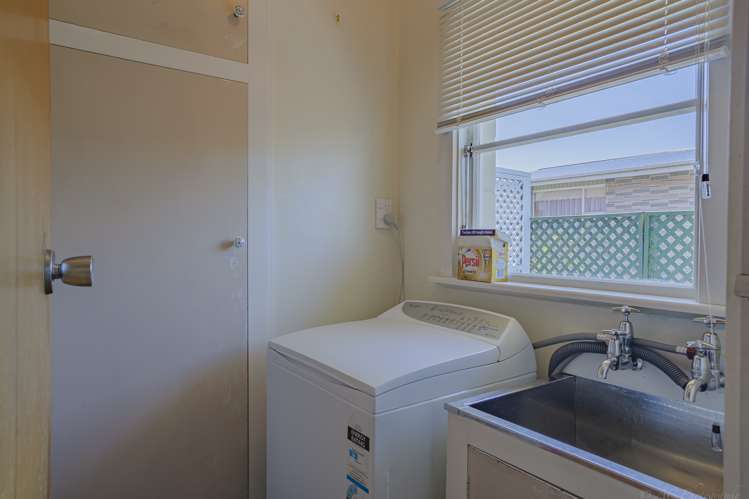 2/75 Ranui Avenue Waimataitai_11