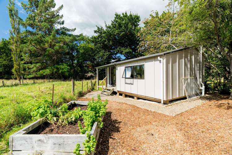 320 Gladstone Road South East Taieri_24