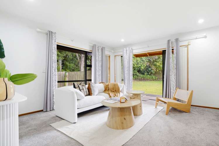 11 Highwood Grove Torbay_12