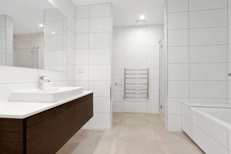 10 Kimiora Street Three Kings_7