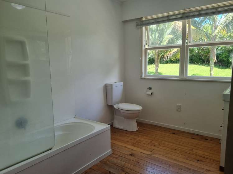 33 Deerness Crescent Algies Bay_13