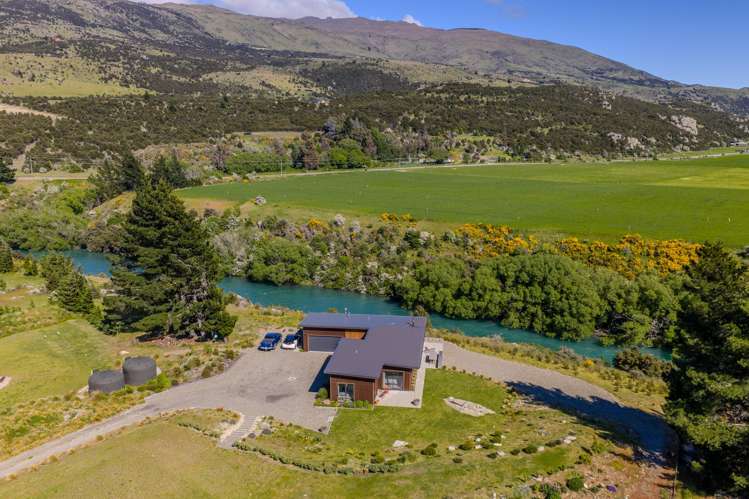 1322 Luggate - Tarras Road Wanaka Surrounds_19