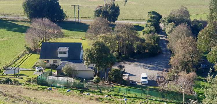 17 Esk Bank Road Otaio_6