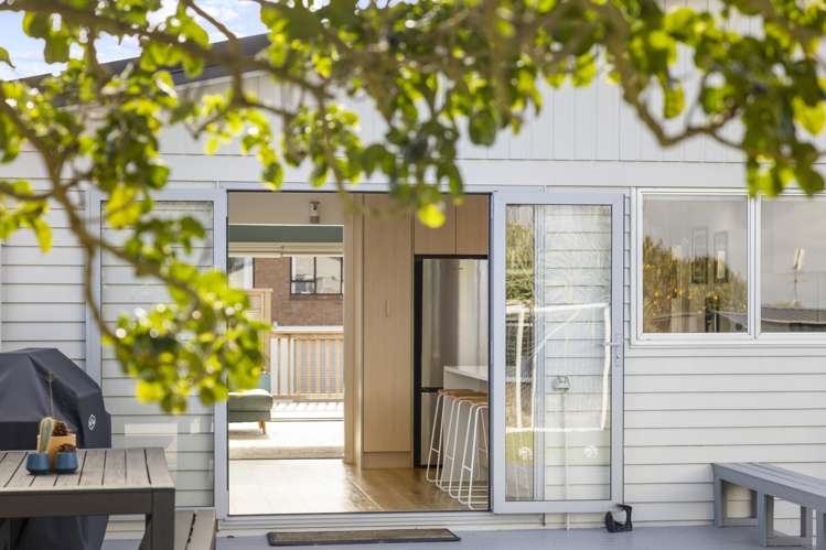 4 Binda Place Botany Downs_16