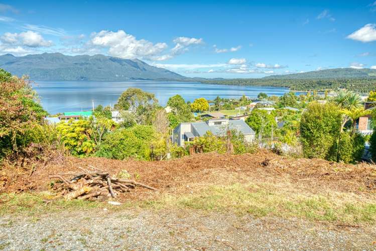 8 Ivy Terrace Moana_17