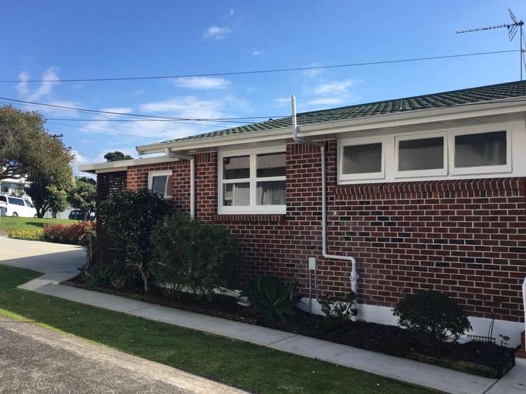 2/35 Rangitoto Terrace Milford_13