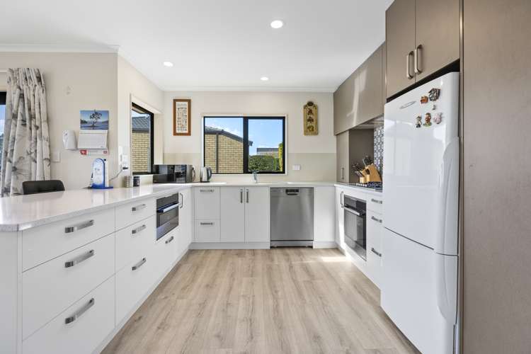 5 Saddle Row Welbourn_5