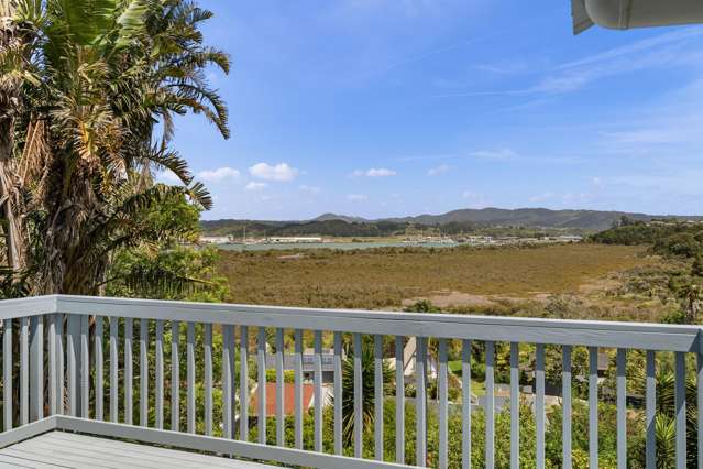 36 Raumati Crescent Onerahi_3