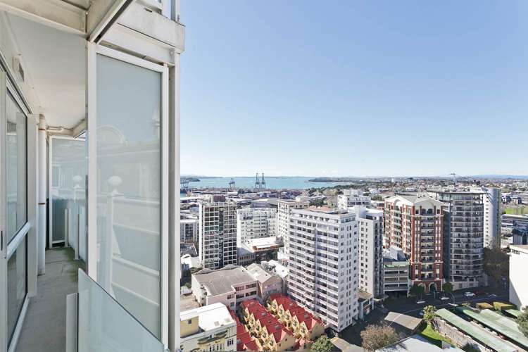 2213/10 Waterloo Quadrant Auckland Central_13