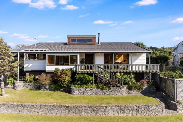 Character Sun-Filled Home with Bonus Studio