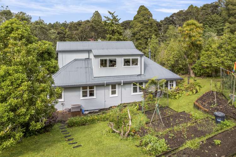 199 Woodlands Park Road Titirangi_21