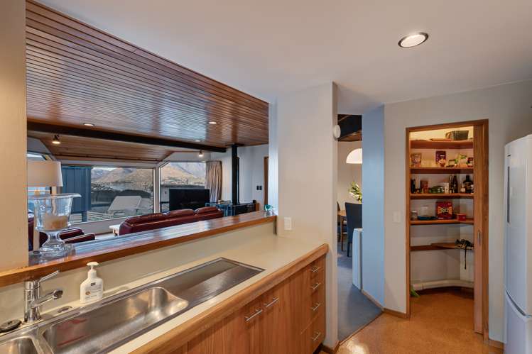 10 Lordens Place Fernhill/Sunshine Bay_10