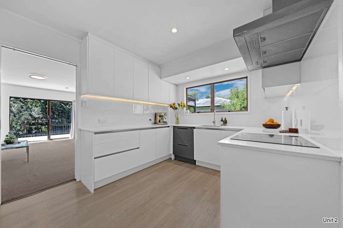 1 & 2/15 Cezanne Place_1