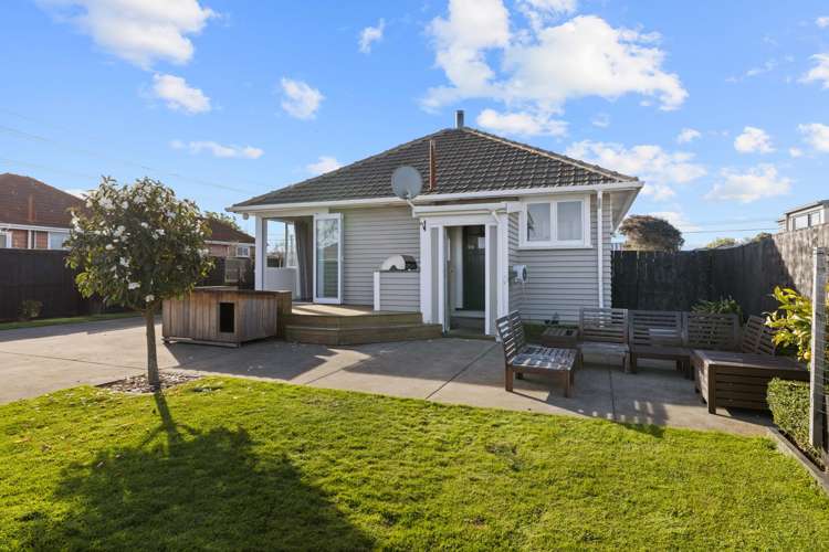 72 Birchfield Avenue Dallington_16