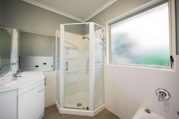 30 Roberta Crescent Orewa_12