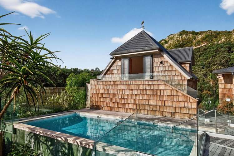 24 Garden Road Piha_12