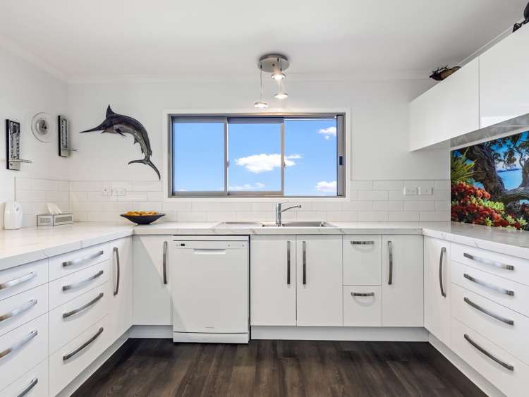 251 Whirinaki Road Bay View_9