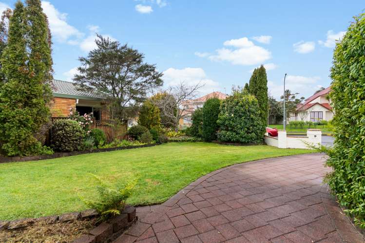 19 Bronte Place Somerville_20