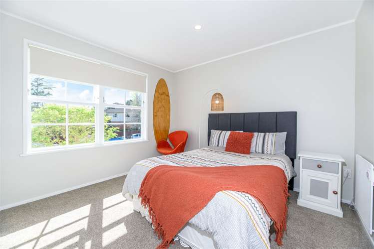 15 Fairdale Place Birkdale_10