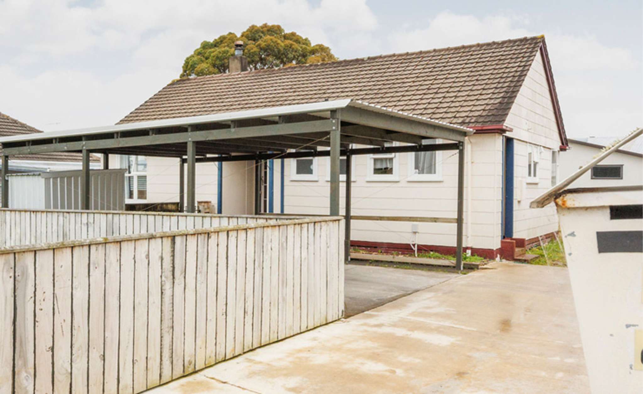 ‘Bloody huge gamble’: Owner of Palmerston North rental nervous ahead of $1 reserve auction