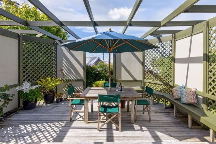 14 Channing Crescent Botany Downs_24