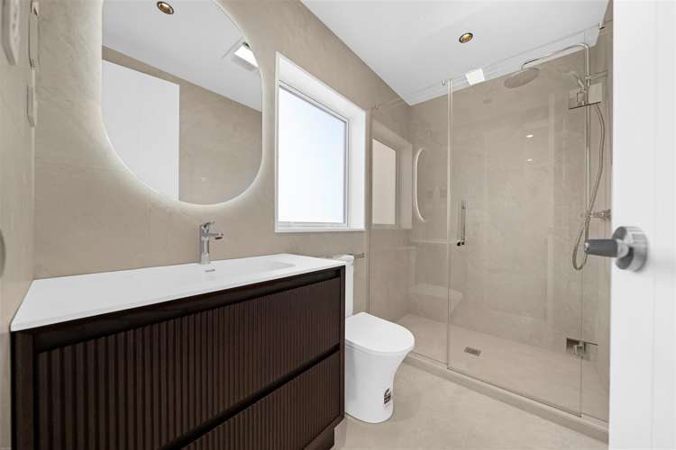 5 Hapukupuku Avenue Beachlands_33