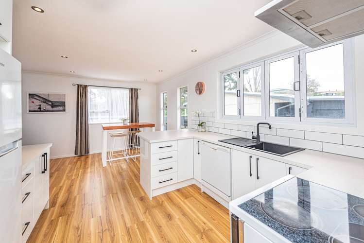 94 Devon Road Springvale_4