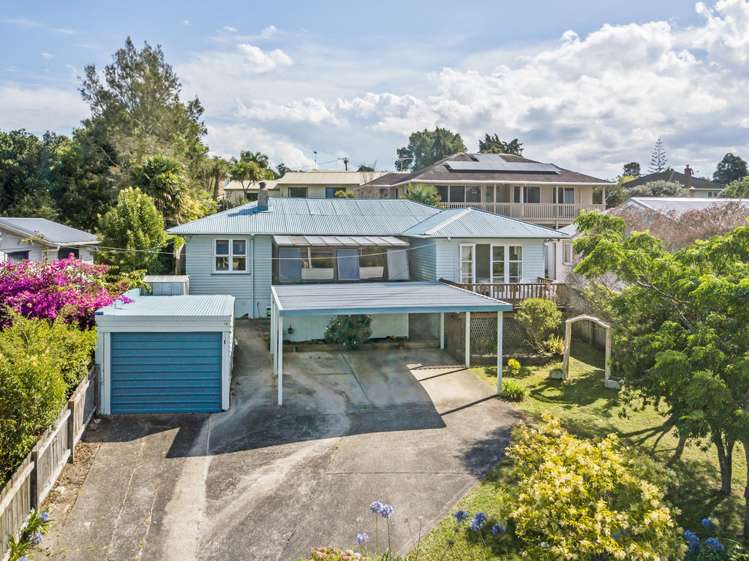 12 Lauderdale Road Birkdale_21