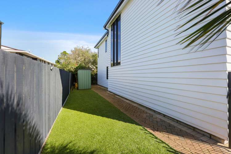 2/30 Eastern Beach Road Bucklands Beach_24