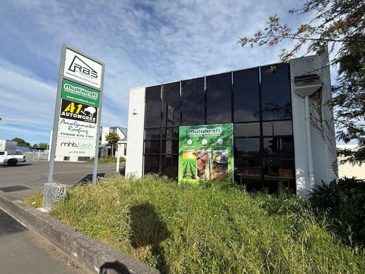 Unit 1, 129 Maraekakaho Road Stortford Lodge_2