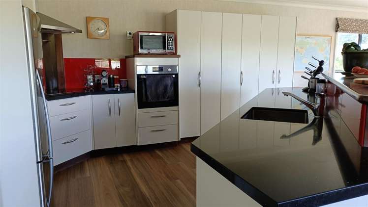 9 Nihotetea Lane Maunu_6