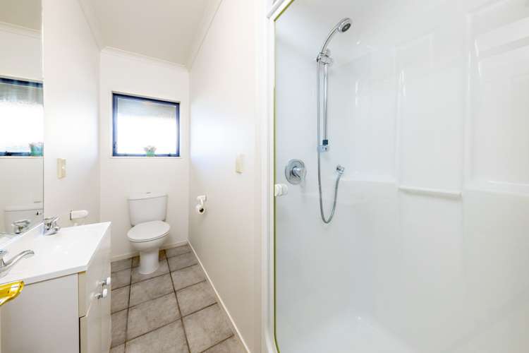 1/5 Bretton Lane Howick_16