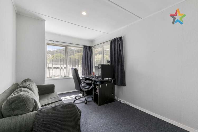 195 Waddington Drive Naenae_10